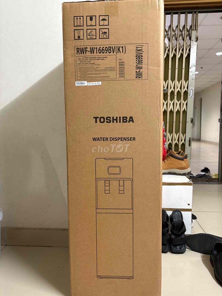 Máy nóng lạnh Toshiba