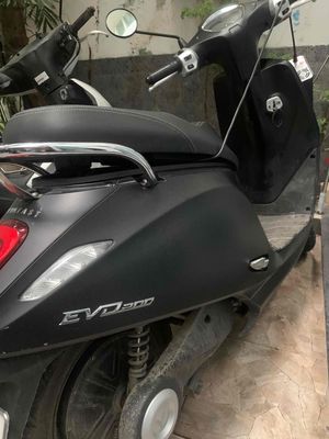 Xe máy điện VinFast Evo 200 2025 màu Đen