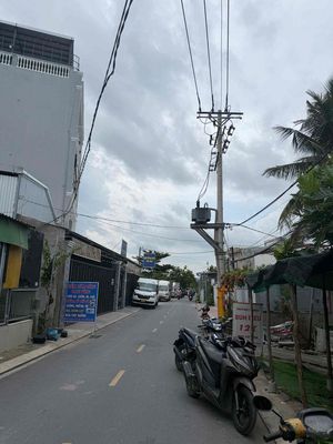 BÁN NHÀ 1 TRỆT 1 LỬNG MẶT TIỀN ĐƯỜNG LÀNG HOA BÀ BỘ