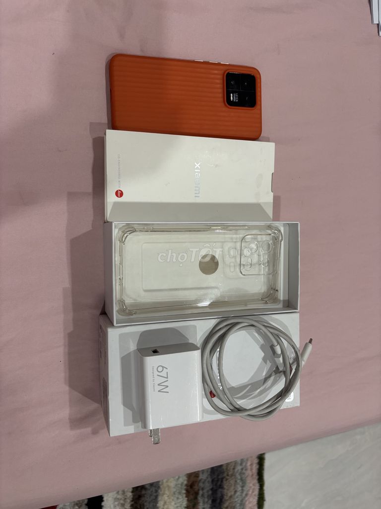 Dư máy mình cần bán điện thoại xiaomi 13 full box