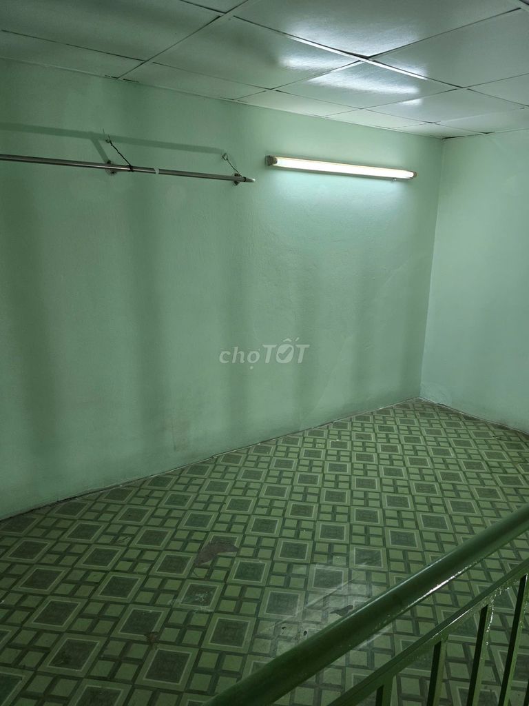 Комната 12м² с антресолью – улица 22, район Бинь Хынг Хоа А, Бинь Тан