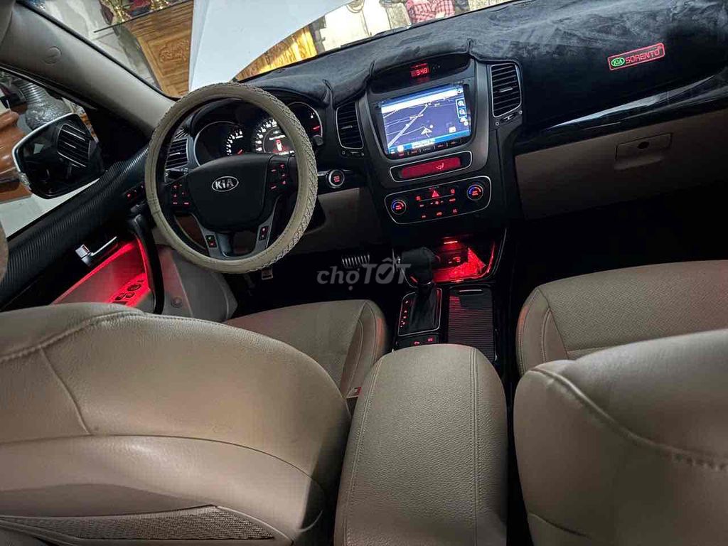 Kia Sorento 2.4 Premium ĐK 3/2020 Odo 12.000 km. Mua bán Ô tô tại Quận 8 Tp Hồ Chí Minh được đăng bởi Hiếu Trần hình 17