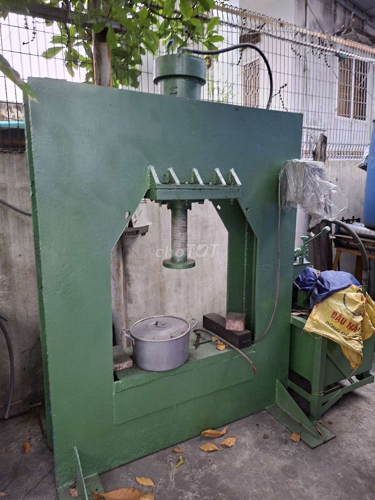 Máy ép thủy lực 100 tấn. Mua bán Đồ chuyên dụng, Giống nuôi trồng tại Huyện Hóc Môn Tp Hồ Chí Minh được đăng bởi Pham kim Hoa hình 1