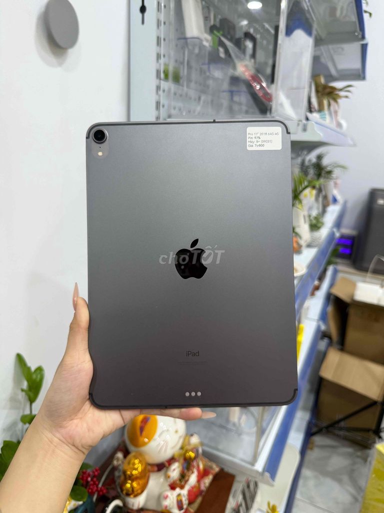 iPad Pro 2018 64Gb bản 4G Đen Zin. Mua bán Máy tính bảng tại Huyện Hóc Môn Tp Hồ Chí Minh được đăng bởi Luân Hoài hình 1