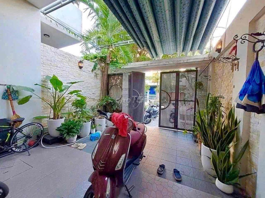 House with 4 bedrooms for rent in Đỗ Huy Uyển · An Hải Bắc · Sơn Trà, Da Nang — $1,349/month, photo 1