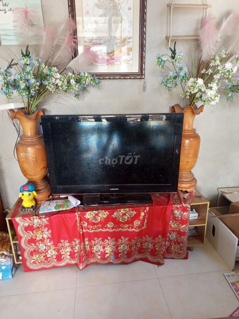 Lộc bình Gỗ thù đâu 1 mét Màu gỗ tự nhiên cũ. Mua bán Nội thất, đồ gia dụng khác tại Thị xã Hương Thủy Thừa Thiên Huế được đăng bởi Nguyễn Vũ hình 1