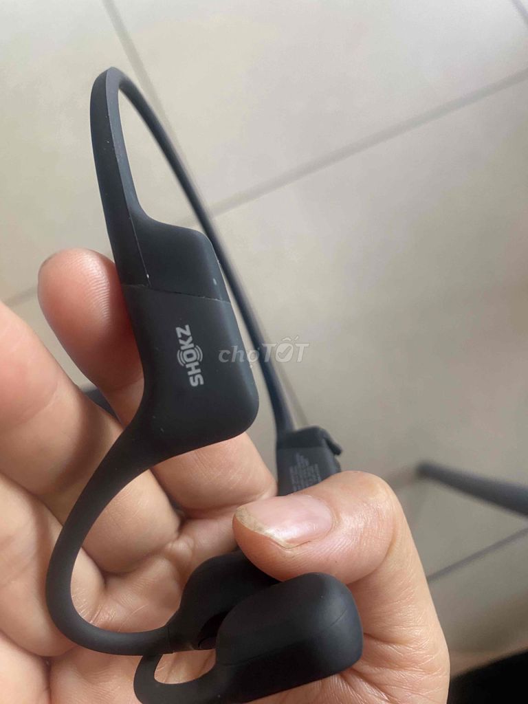 Tai nghe Shokz OpenRun Pro Đen 99%. Mua bán Thiết bị đeo thông minh tại Quận 3 Tp Hồ Chí Minh được đăng bởi hoa hình 1