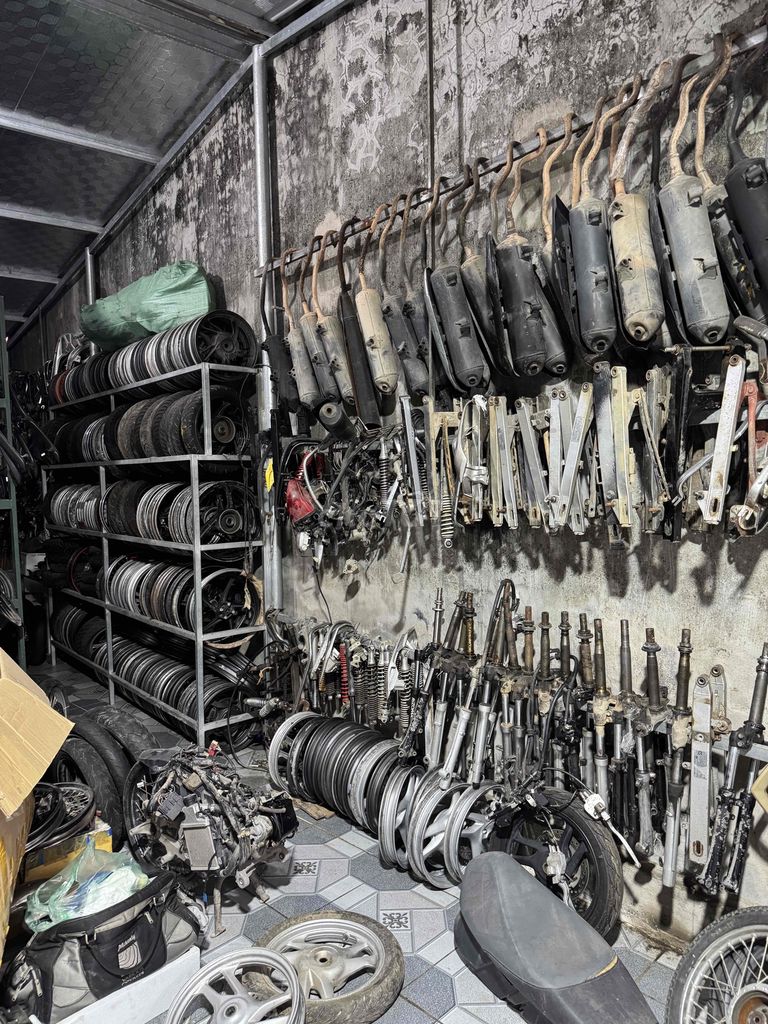 cửa hàng xe máy phụ tùng. Mua bán Phụ tùng xe tại Quận Kiến An Hải Phòng được đăng bởi khanh hình 1