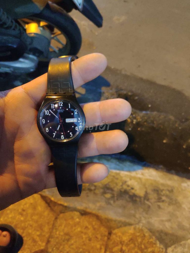 Đồng hồ Swatch swiss size 38cm máy V8 Thụy Sĩ.