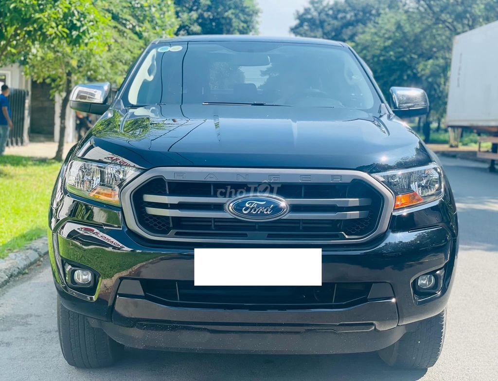 Ford Ranger 2019 XLS 2.2L 4x2, số sàn - 90000 km