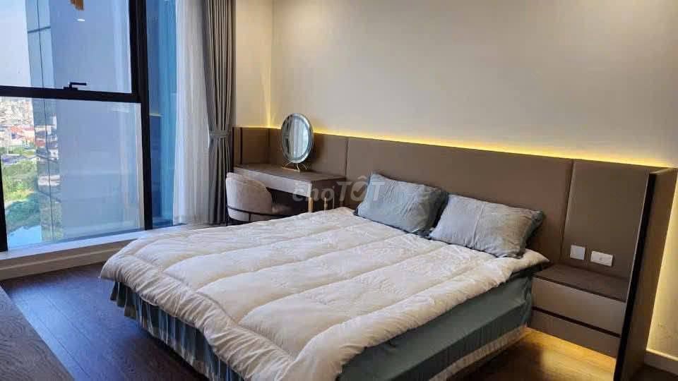 Квартира в Ciputra Phú Thượng, 93 кв.м, 3 спальни