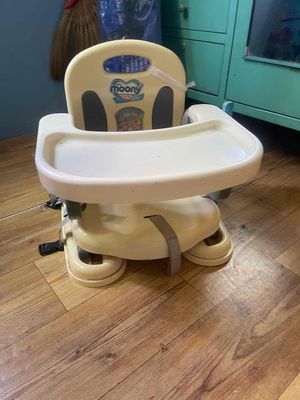 ghế ngồi ăn. Mua bán Mẹ và bé tại Quận 8 Tp Hồ Chí Minh được đăng bởi Thao Tran