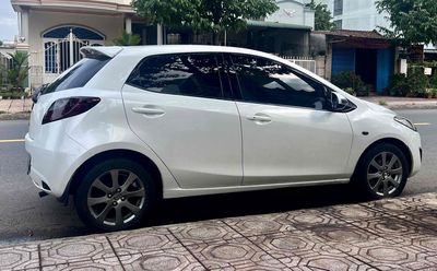 Mazda 2s 2013