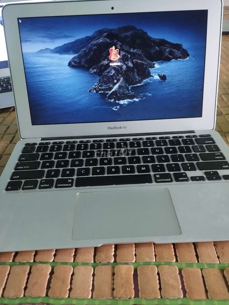 Apple MacBook Air i5 4GB/128GB. Mua bán Laptop tại Thành phố Tân An Long An được đăng bởi tài hình 1