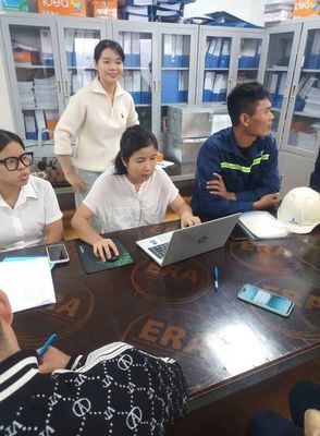 CẦN 2 NỮ LÀM VĂN PHÒNG, KO YÊU CẦU KN, BAO ĂN Ở