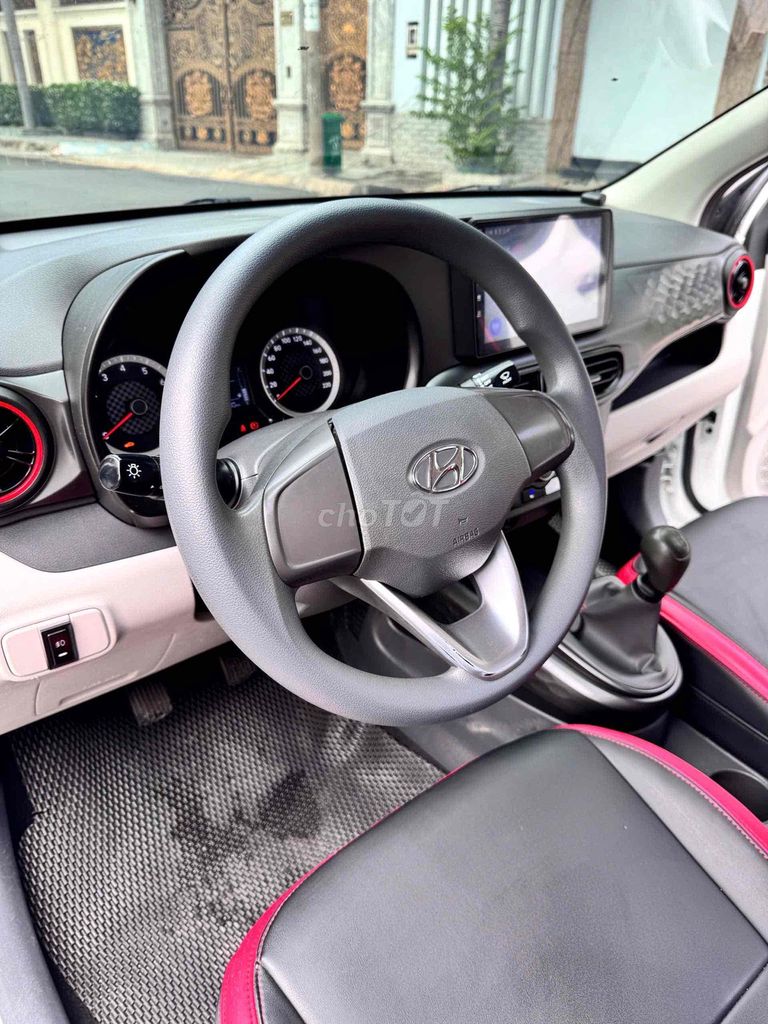 Номер этажа Hyundai i10 2024 Белый 50.000 км