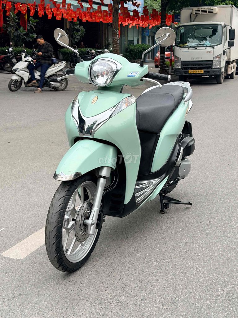 Sh mode 125fi cuối 2016 sơn máy zin 100% đại chất. Mua bán Xe máy tại Quận Cầu Giấy Hà Nội được đăng bởi nguyễn bích thuỷ hình 2