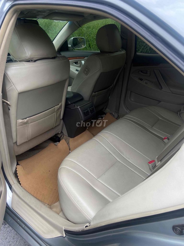 Toyota Camry 2011 2.4G - 150000 km. Mua bán Ô tô tại Quận 12 Tp Hồ Chí Minh được đăng bởi Hien hình 4