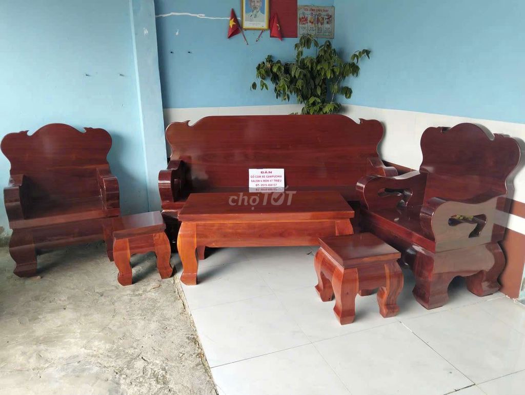 Bộ bàn ghế gỗ căm xe Campuchia. Mua bán Bàn ghế tại Huyện Thạnh Trị Sóc Trăng được đăng bởi Phát Huỳnh hình 1