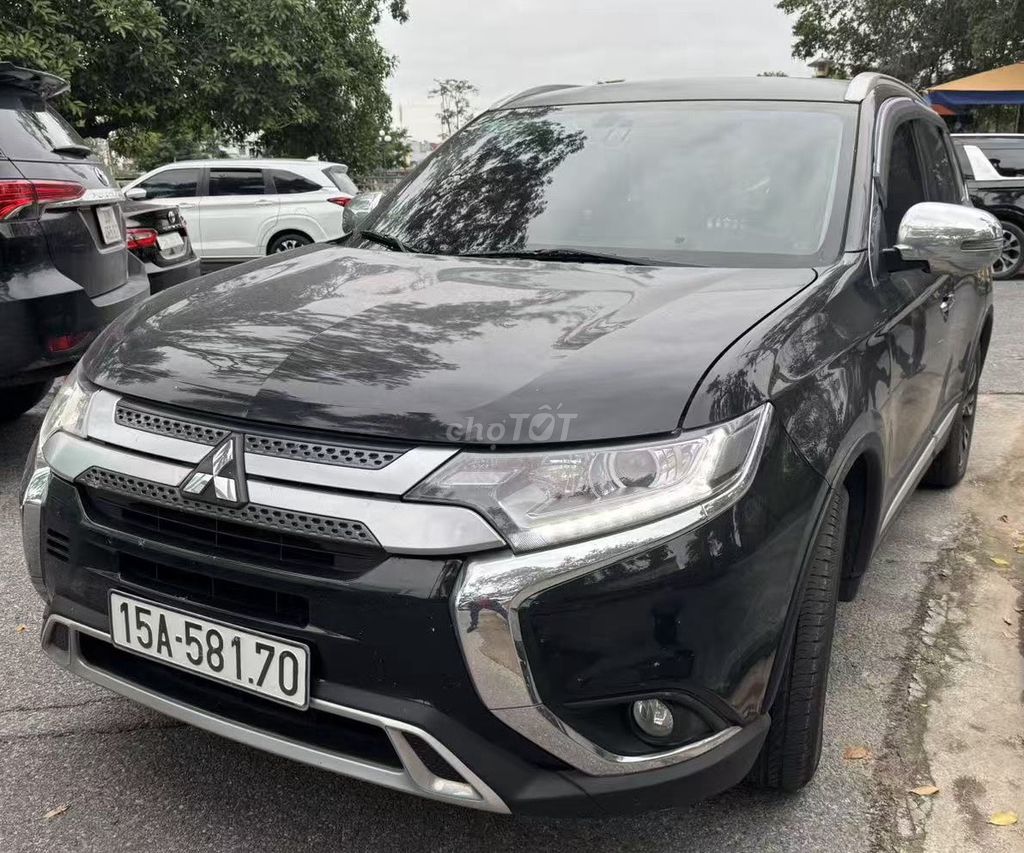 Mitsubishi Outlander 2020 2.0 CVT - 89957 km. Mua bán Ô tô tại Quận Ngô Quyền Hải Phòng được đăng bởi Trang Thạch hình 3