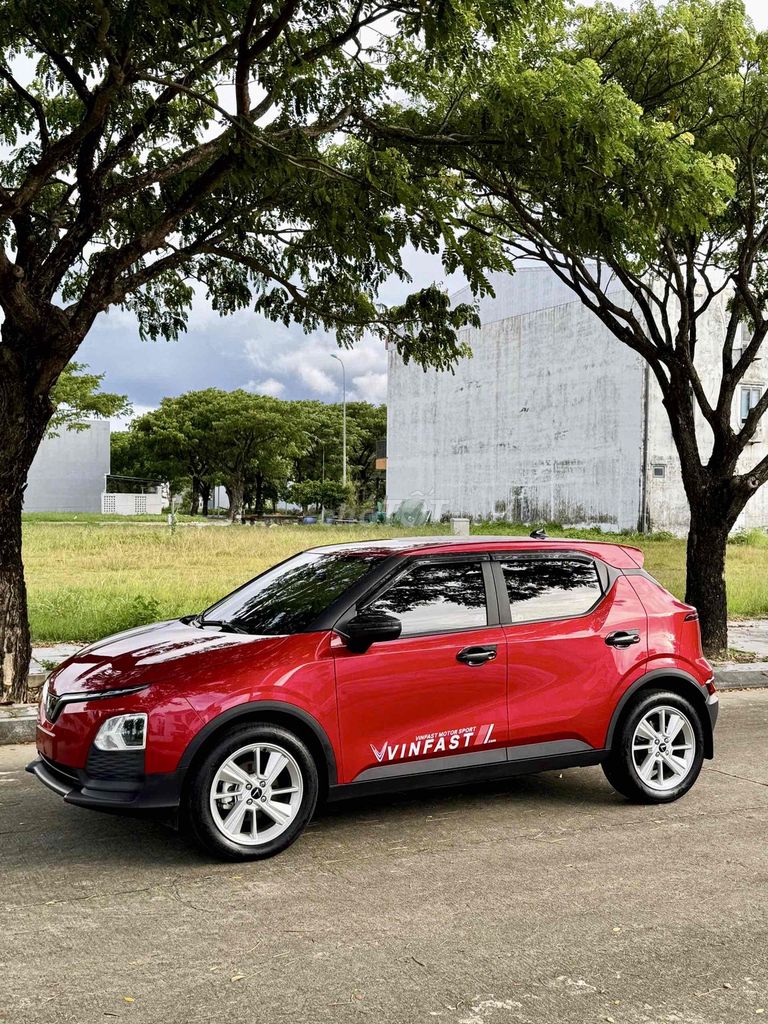 VinFast VF5 Plus 2025 Красный 16.000 км