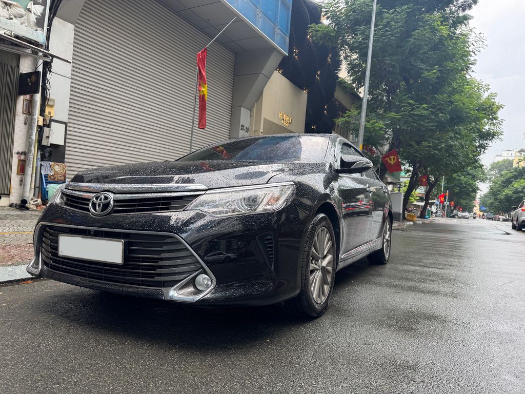 Toyota Camry 2.5Q 2015 Черная 43 000 км
