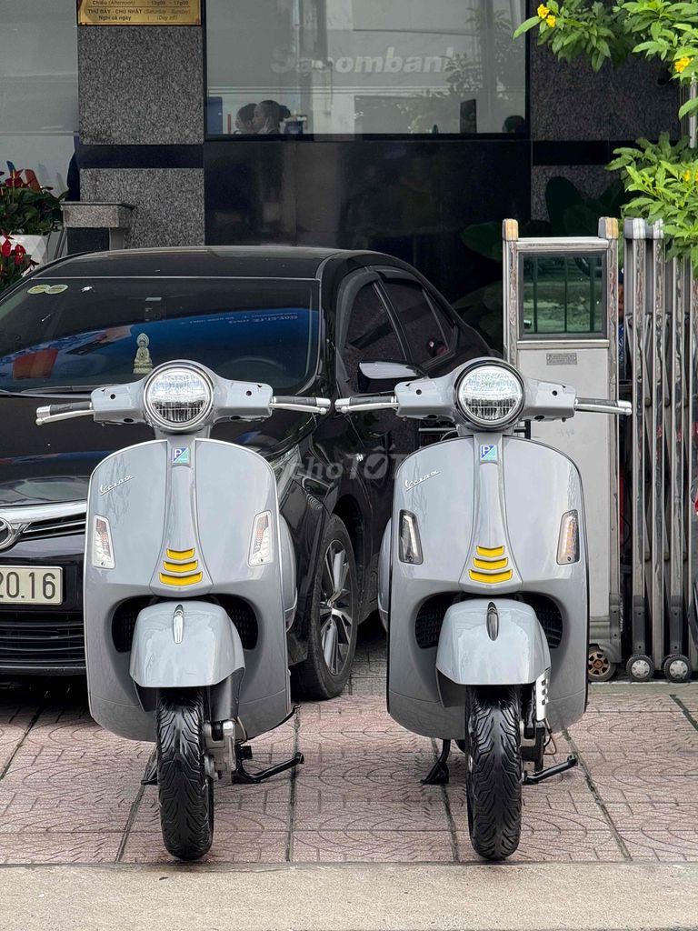 Vespa GTS 300 HPE Super Tech 2020 2021 chính chủ. Mua bán Xe máy tại Quận Phú Nhuận Tp Hồ Chí Minh được đăng bởi VESPA Piaggio Quốc Vương  hình 1