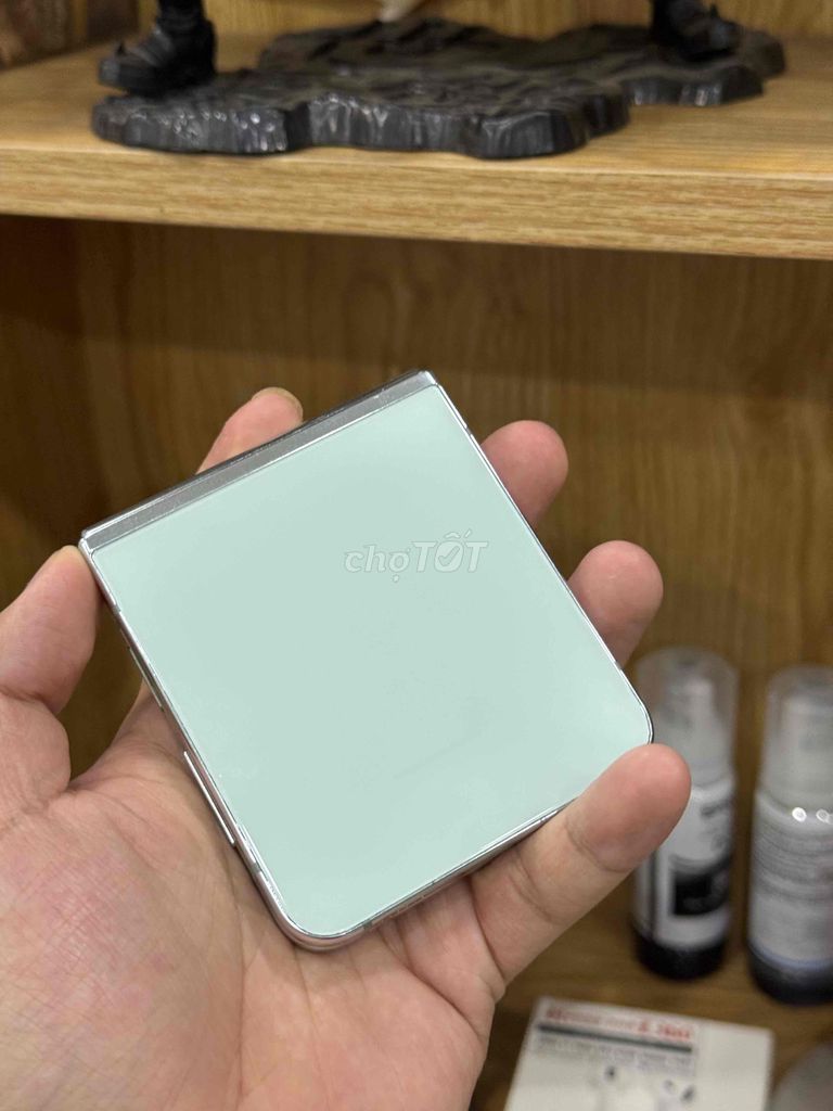Samsung Z Flip 5 256GB xanh. Mua bán Điện thoại tại Quận 10 Tp Hồ Chí Minh được đăng bởi Hậu Lưu hình 1