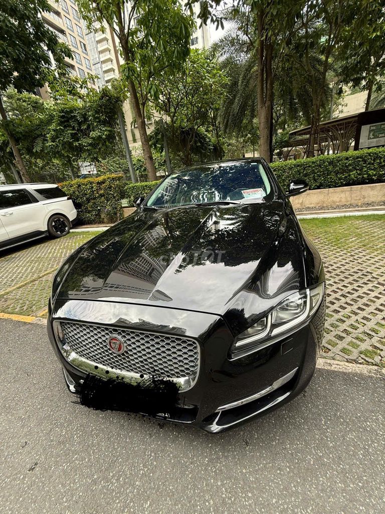 Bán xe Jaguar XJL 3.0 PORTFOLIO 2013. Mua bán Ô tô tại Quận 12 Tp Hồ Chí Minh được đăng bởi Linh Nguyen hình 4