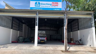 SHIPPER GIAO HÀNG THEO XE TẢI - BẾN CÁT