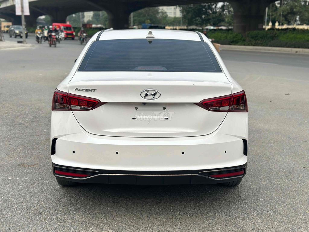 Hyundai Accent 2023 1.4 MT Trắng 5500 km. Mua bán Ô tô tại Quận Hoàng Mai Hà Nội được đăng bởi Thang Pham hình 2
