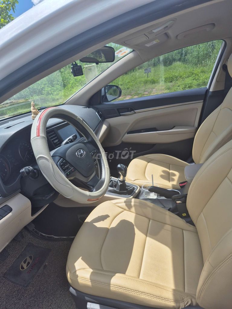Hyundai Elentra số sàn 2019 - phân khúc C. Mua bán Ô tô tại Quận Cái Răng Cần Thơ được đăng bởi Tình là gì hình 12