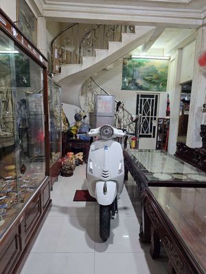 chính chủ đứng tên cavet bán Vespa ít đi odo 11k. Mua bán Xe máy tại Quận Tân Bình Tp Hồ Chí Minh được đăng bởi Stephen Chow