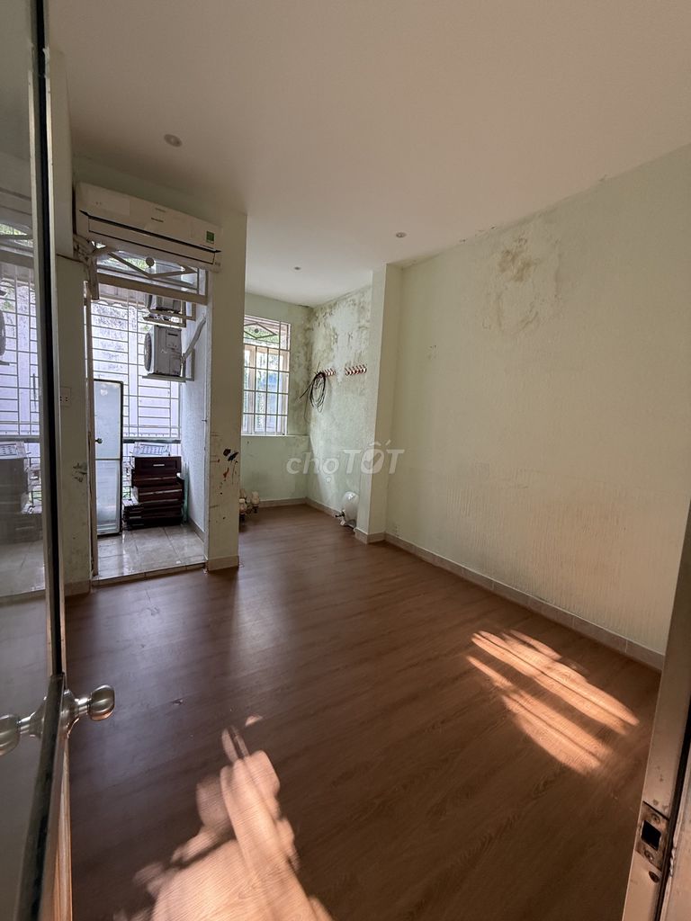 Аренда · 4 комн. · 39 м² · Quận Tân Bình, ул. Đường Trần Mai Ninh