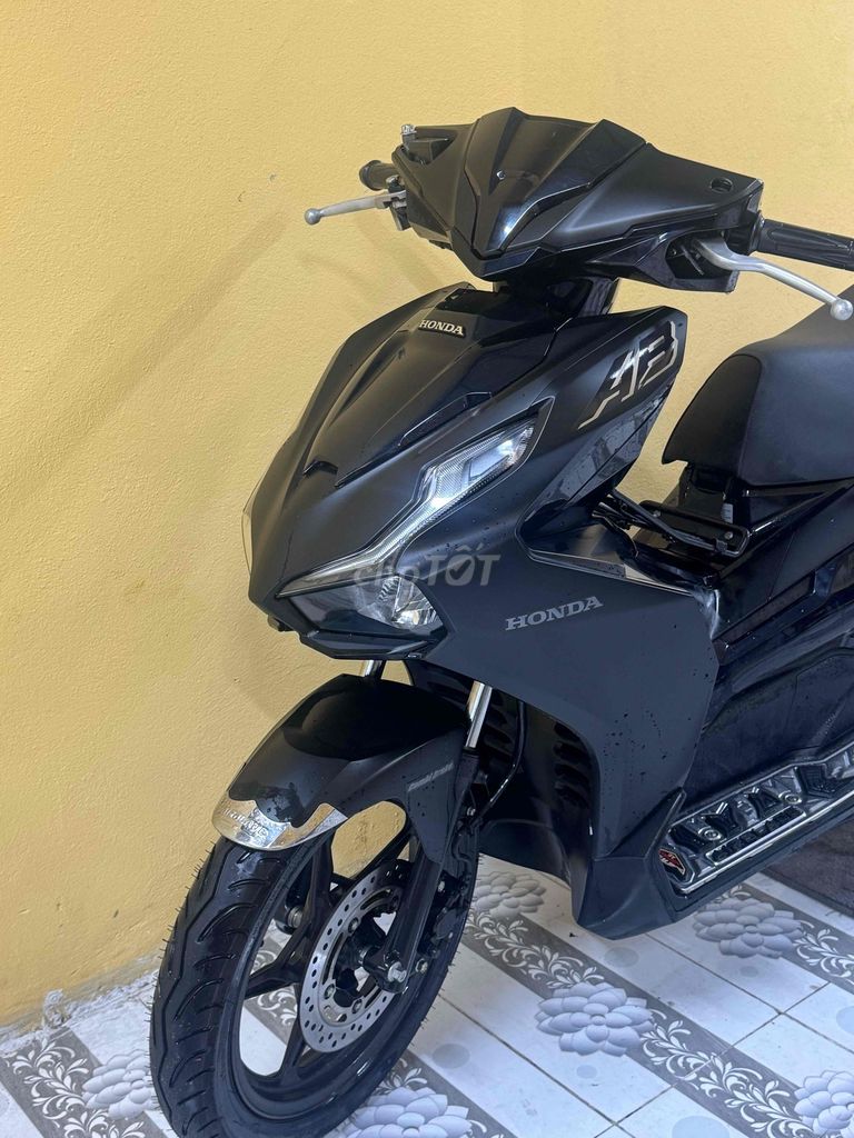 Air Blade 125 2023 чёрный матовый почти новый 43AC-276.08