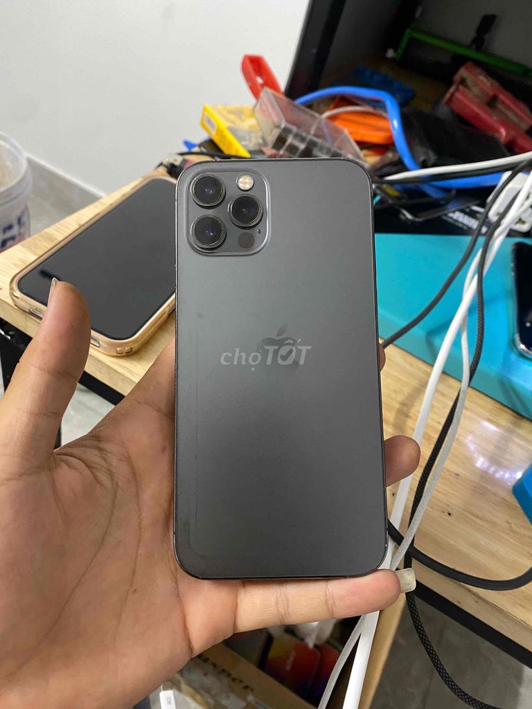 Apple iPhone 12 Pro 128GB Xám 93%. Mua bán Điện thoại tại Huyện Quỳnh Phụ Thái Bình được đăng bởi bùi văn nhật hình 1