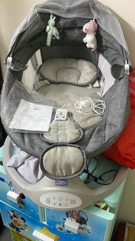 Nôi Điện Autumatic Baby Cradle Umoo UM-1357