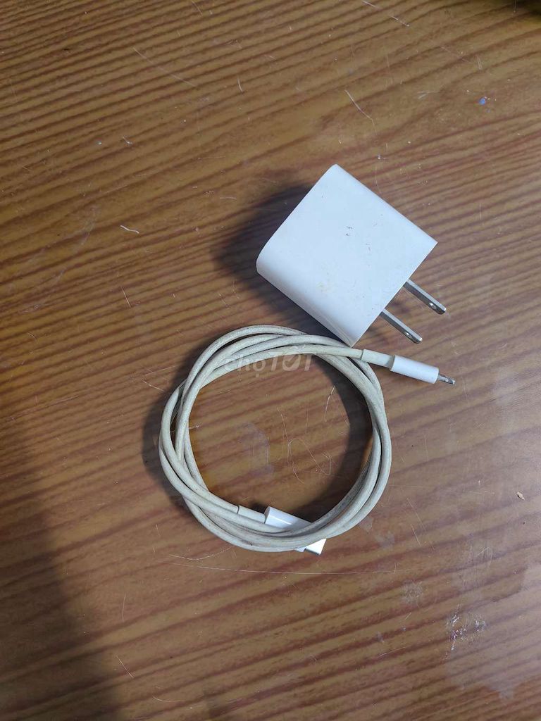 Sạc điện thoại Apple 20W Trắng. Mua bán Phụ kiện (Màn hình, Chuột...) tại Thành phố Vị Thanh Hậu Giang được đăng bởi Nguen hình 1