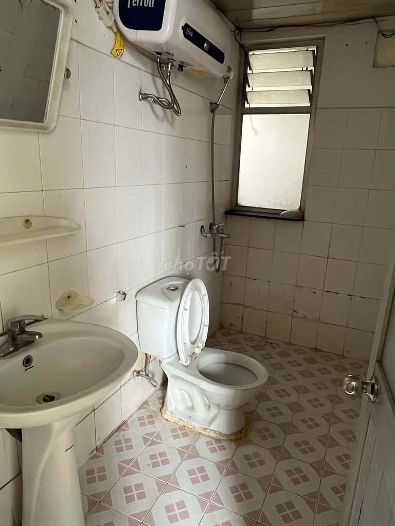 Сдаётся квартира в жилом комплексе 120 кв.м, 3 спальни