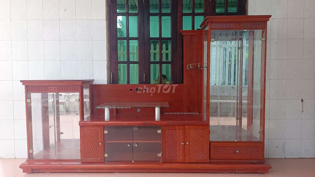 Kệ tivi Gỗ Nâu đỏ Sang trọng. Mua bán Tủ, kệ gia đình tại Quận Cẩm Lệ Đà Nẵng được đăng bởi Ngô Thị Thanh Tâm hình 1