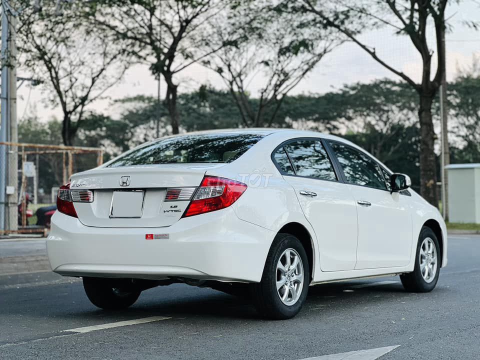 Honda Civic 1.8AT 2014 màu trắng. Mua bán Ô tô tại Quận 12 Tp Hồ Chí Minh được đăng bởi Quang hình 11