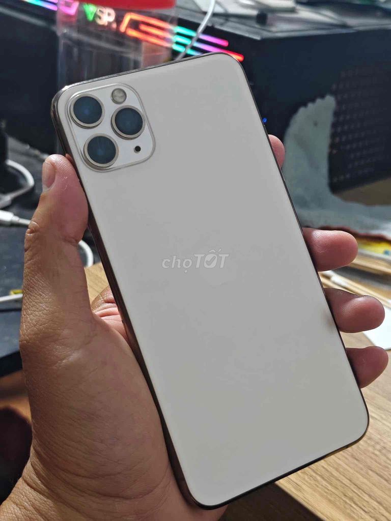 Apple iPhone 11 Pro Max 64GB Vàng đồng 98%. Mua bán Điện thoại tại Thành phố Mỹ Tho Tiền Giang được đăng bởi Tony Nguyen hình 1