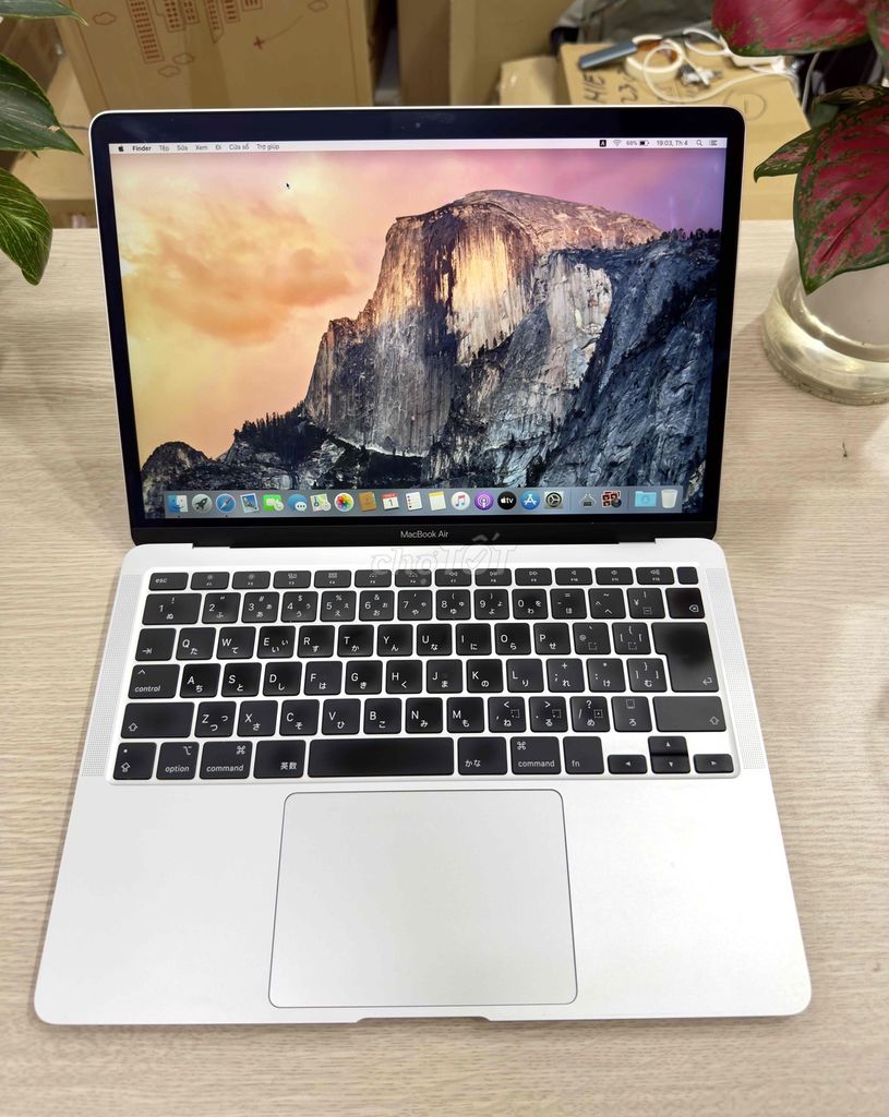 Macbook Air 2020 i3 Ram8 SSD256gb máy zin. Mua bán Laptop tại Quận Hai Bà Trưng Hà Nội được đăng bởi Akiba shop hình 1