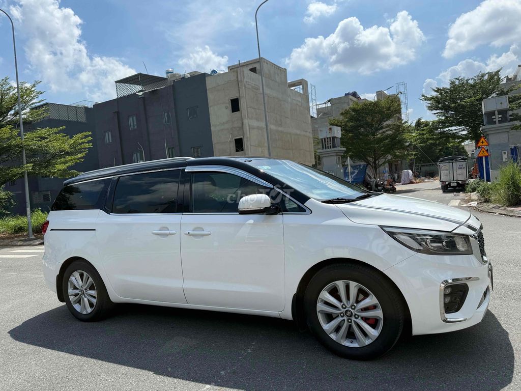 Kia sedona 2017 full dầu gd dùng xe zin đẹp rẻ. Mua bán Ô tô tại Thành phố Thuận An Bình Dương được đăng bởi Kim Nam Auto Tom  hình 2