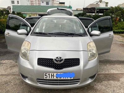 Toyota Yaris 2007 1.3 AT - 75000 km