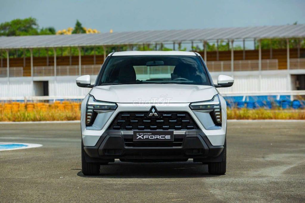 XFORCE GLX 2025, Tặng BHVC + gói phụ kiện 15TR. Mua bán Ô tô tại Quận Ninh Kiều Cần Thơ được đăng bởi Minh Tuấn  Đại Lý Mitsubishi Cần Thơ hình 3