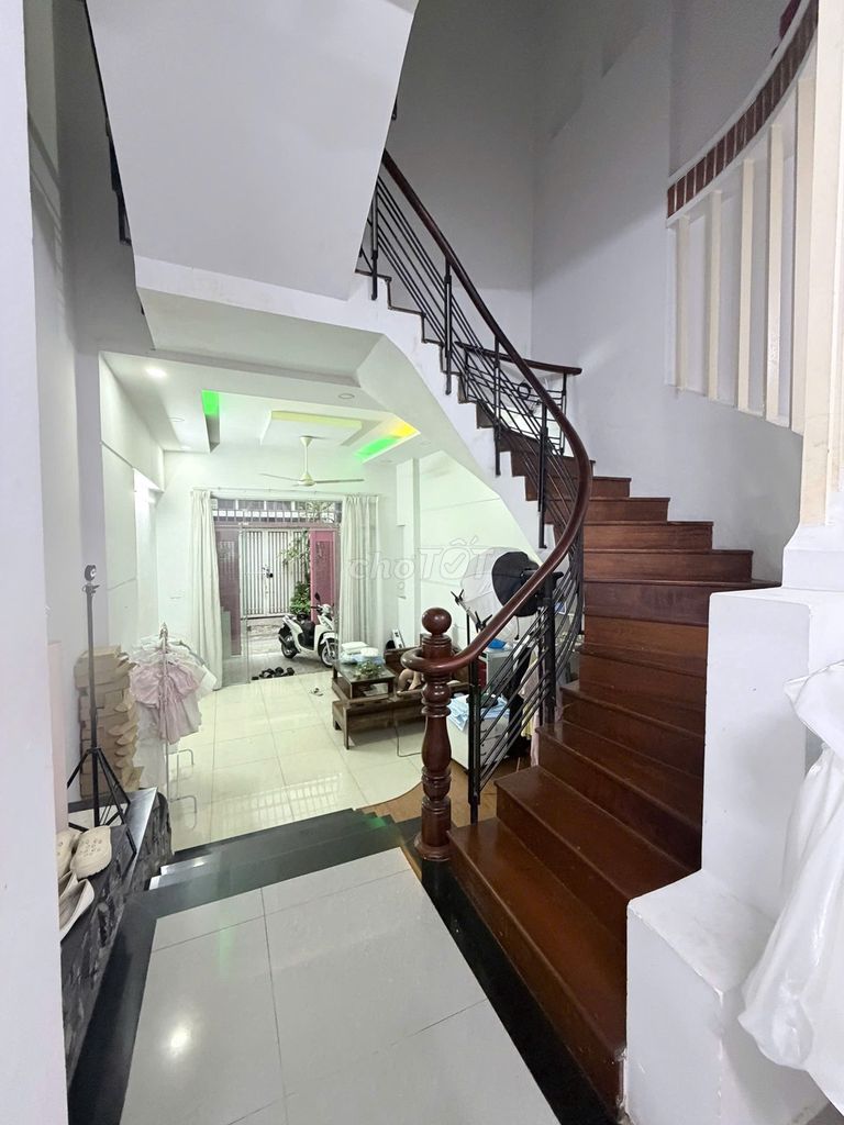 Nhà đẹp giá tốt Nguyễn Hữu Tiến, Tây Thạnh, 4x14m, 2 tầng, 5.5 tỷ