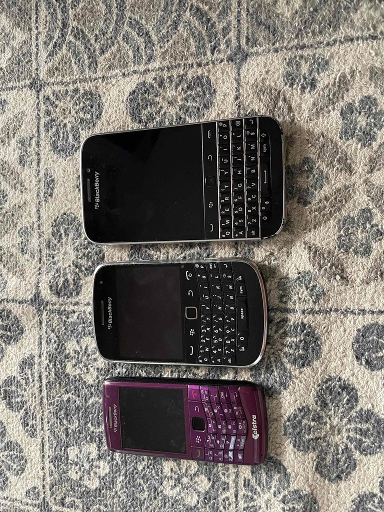 cần bán bộ 3 . Q20 classic+ bold 9900 +9100 peal. Mua bán Điện thoại tại Quận Tân Phú Tp Hồ Chí Minh được đăng bởi việt tân hình 5