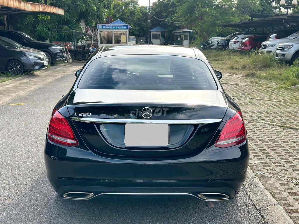 Mercedes Benz C Class 2016 C250 Exclusive - 91000. Mua bán Ô tô tại Quận Cầu Giấy Hà Nội được đăng bởi Vũ Kiên hình 7
