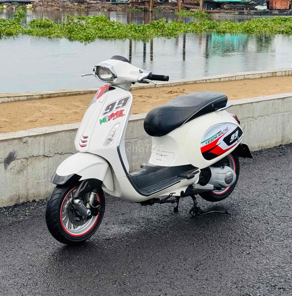 Piaggio Vespa Sprint 2016 3vie Trắng xe zin 9 chủ. Mua bán Xe máy tại Quận Gò Vấp Tp Hồ Chí Minh được đăng bởi CHXM 86 chuyên bán xe trả góp hình 2